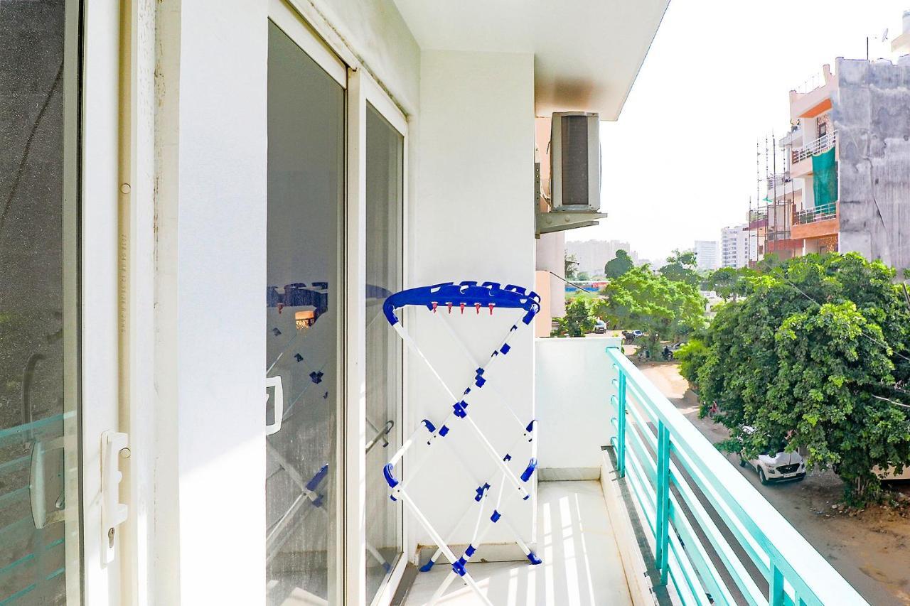 Fabhotel Kiara The Private Suites グルガウン エクステリア 写真