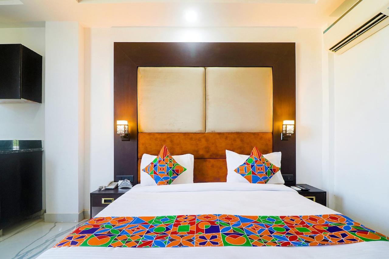 Fabhotel Kiara The Private Suites グルガウン エクステリア 写真