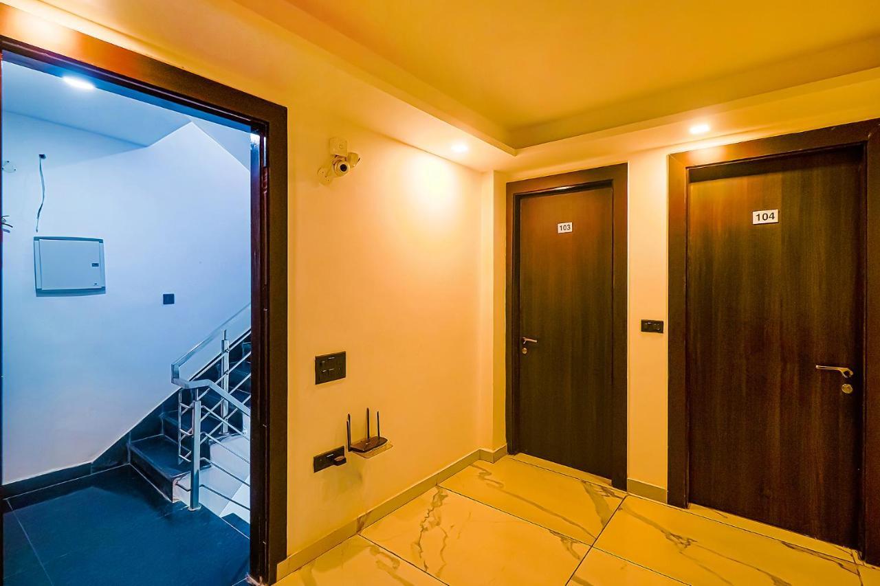 Fabhotel Kiara The Private Suites グルガウン エクステリア 写真
