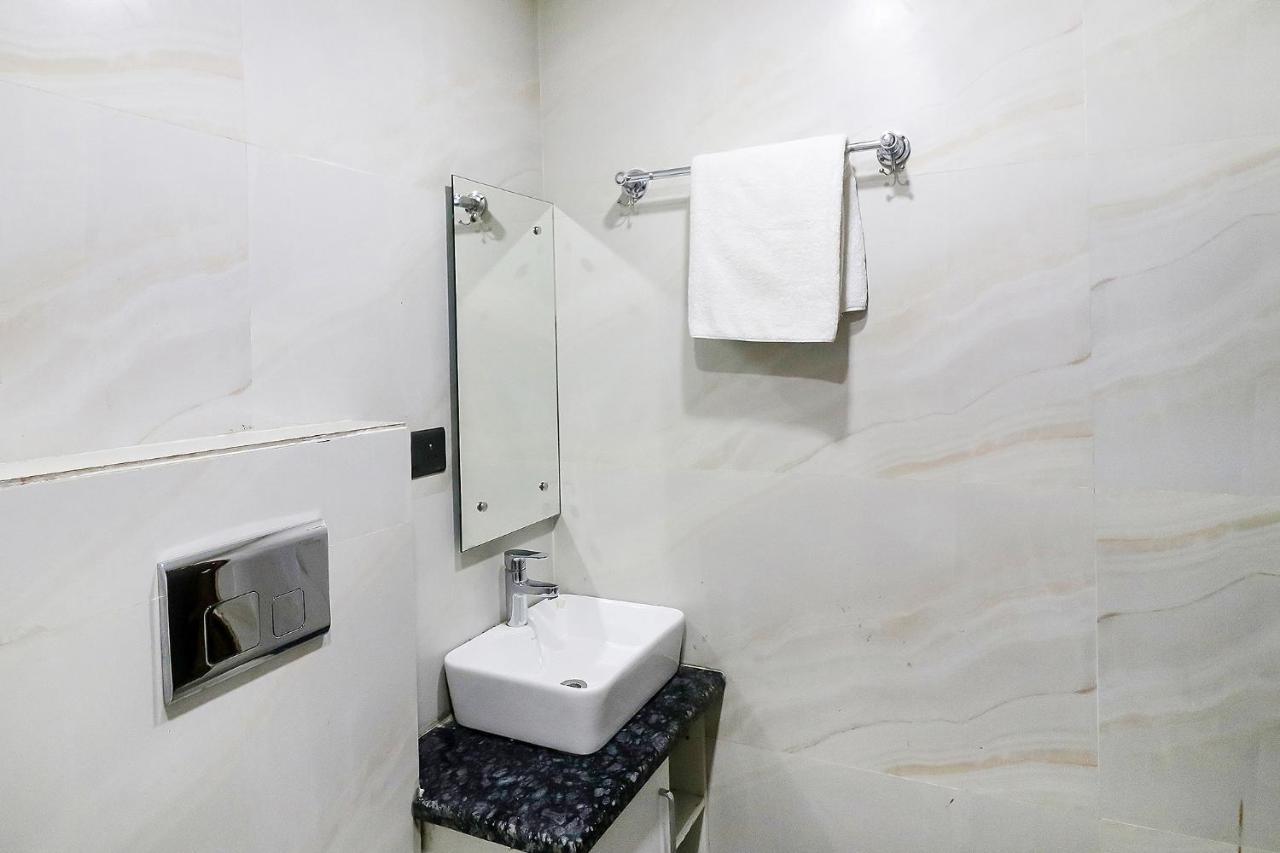 Fabhotel Kiara The Private Suites グルガウン エクステリア 写真