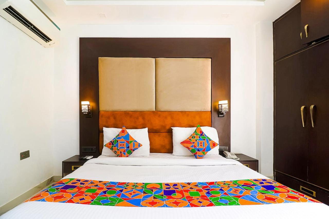 Fabhotel Kiara The Private Suites グルガウン エクステリア 写真