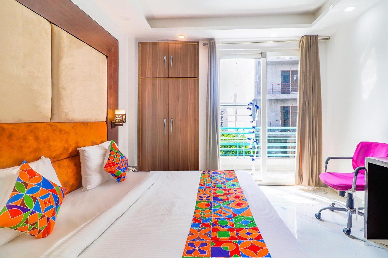 Fabhotel Kiara The Private Suites グルガウン エクステリア 写真